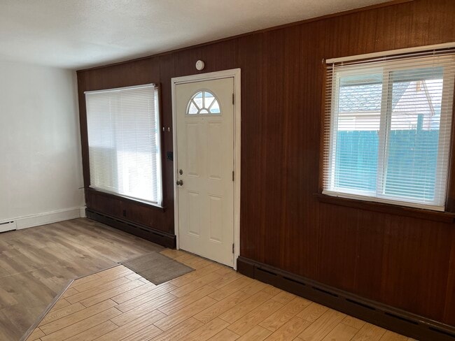 Photo - 703 S 9th Ave