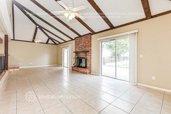 Photo - 808 Black Knight Dr