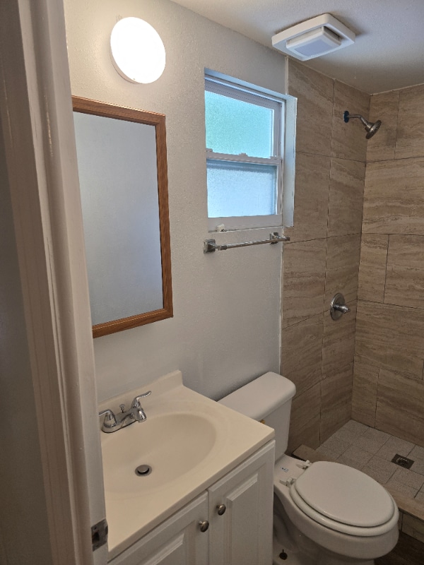 Photo - 3212 E Henry Ave