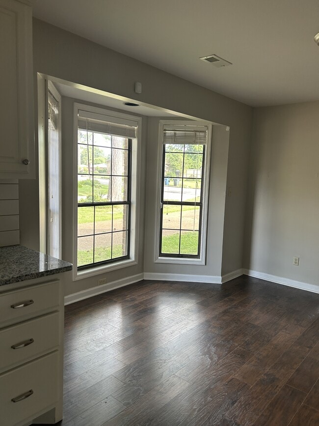 Photo - 261 Mcgough Blvd
