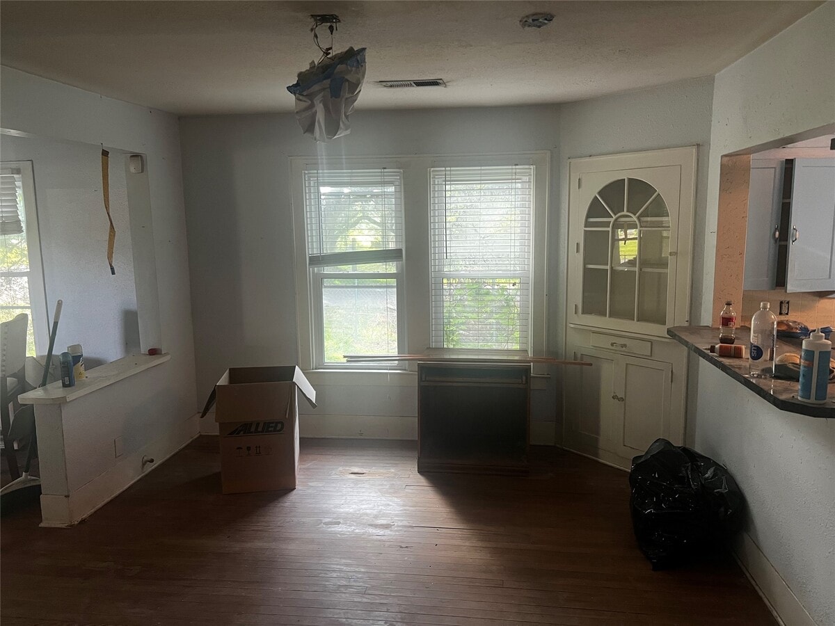 Photo - 701 S Oak St