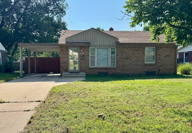 Photo - 1844 S Drollinger Rd House