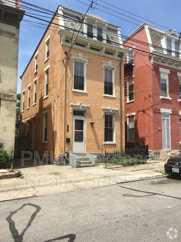 Building Photo - 2231 Victor St Rental