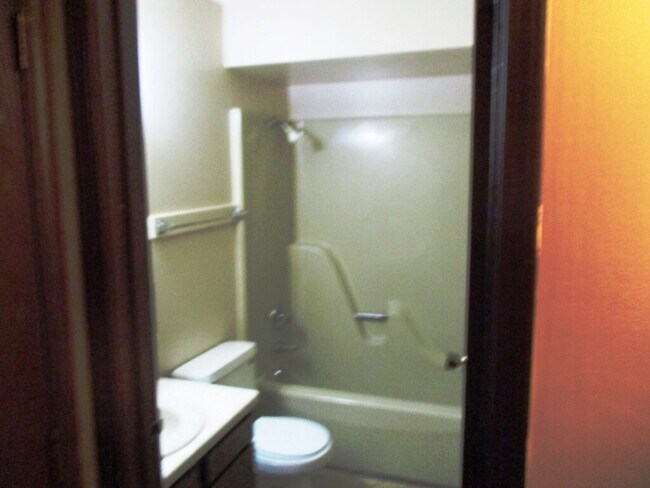 Photo - 713 Golfcrest Rd S Unit 3