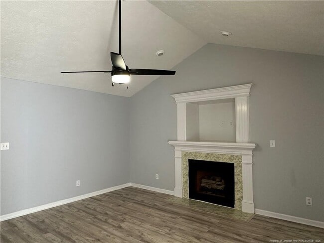 Photo - 3411 Hill St