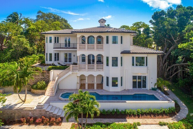 Photo - 4 br, 3.5 bath House - 8 Saint Lucie Ct