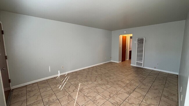 Photo - P01614 Unit TA