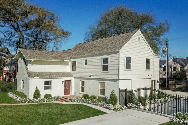Building Photo - 3415 Southmore Blvd