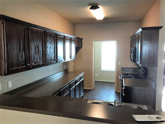 KItchen - 4215 Castlegate Dr Apartamentos Unidad 4215