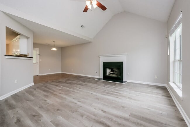 Photo - 101 Floresta Dr