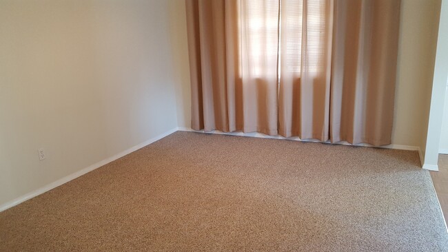 Photo - 222413 Unit B