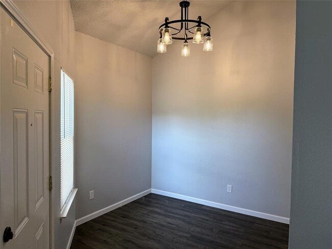 Photo - 402 Yucca Dr