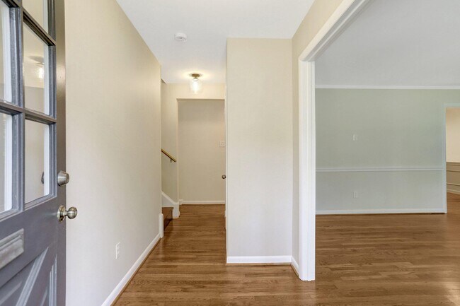 Photo - 8005 Candlewood Dr