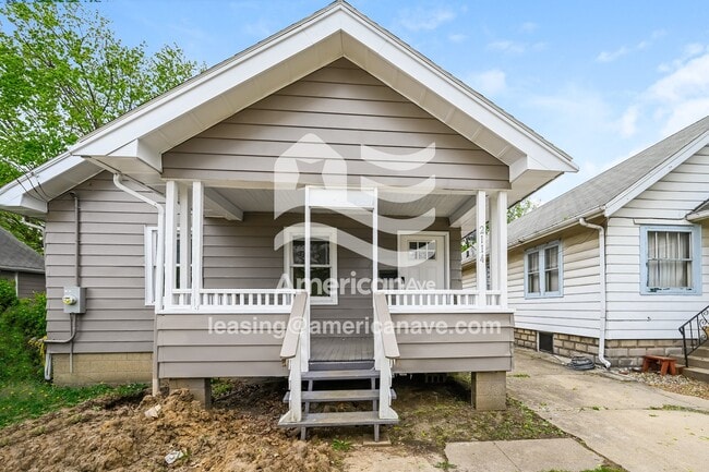 Photo - 2114 W Callender Ave