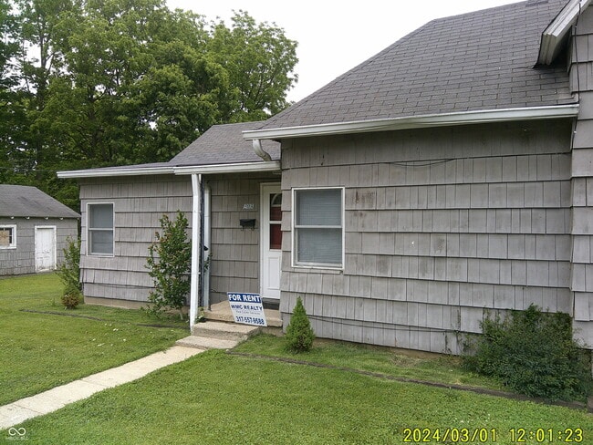 Photo - 203 1/2-202 E 1st St