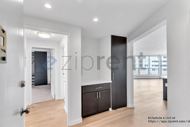 Photo - 1200 Gough St