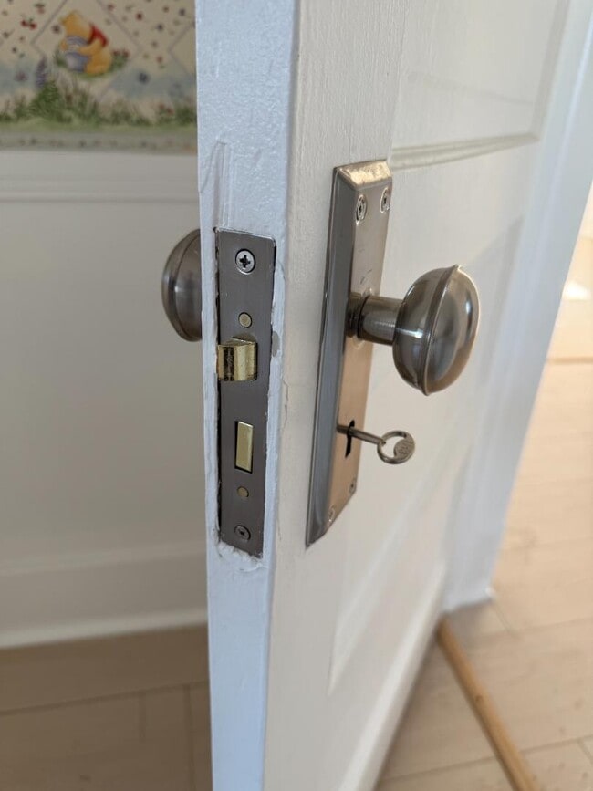 Photo - 563 San Francisco Ave