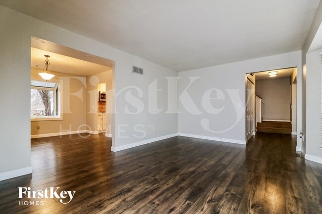 Photo - 16 Kingston Ct
