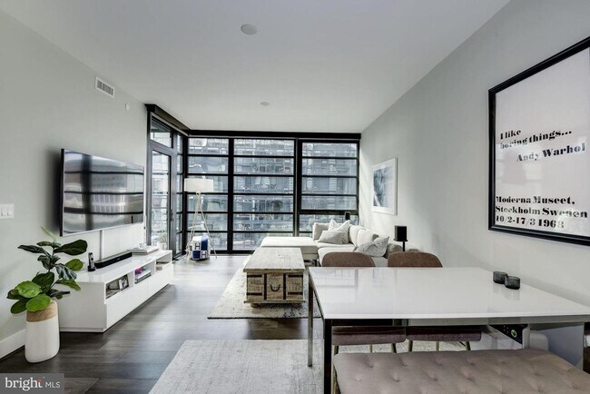 Photo - River-View 2BD Luxury Condo with Balcony and Parking! Unit 703