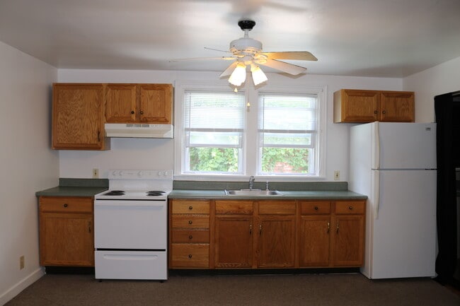 Kitchen - 239 Elm St Unit 239 #2