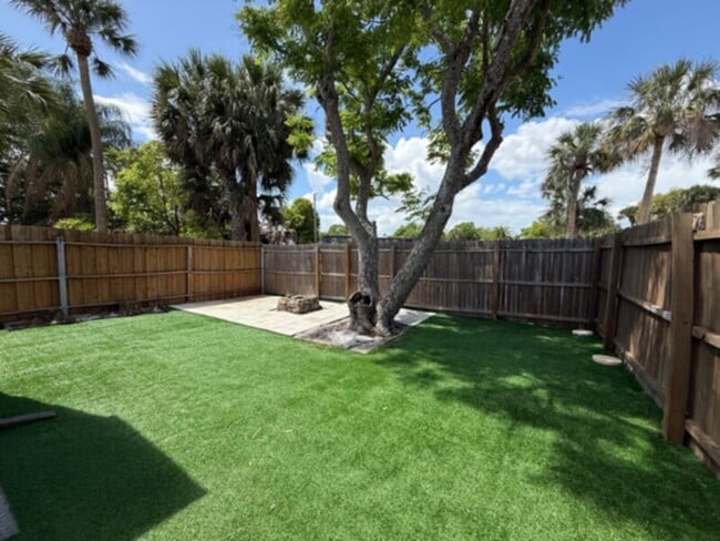 Photo - Winter Park 2 Bed, 2 Bath- Upgraded INSIDE &amp; OUT w/ Community Pool!