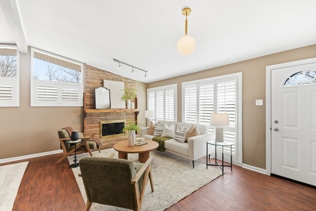 Photo - 1001 Coffey Ct