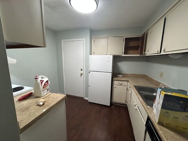 Photo - Oversized 1 Bedroom Upstairs Apartment For Rent! Unit 235