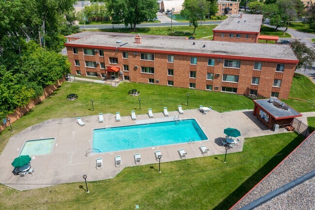 Diamond Eight Terrace