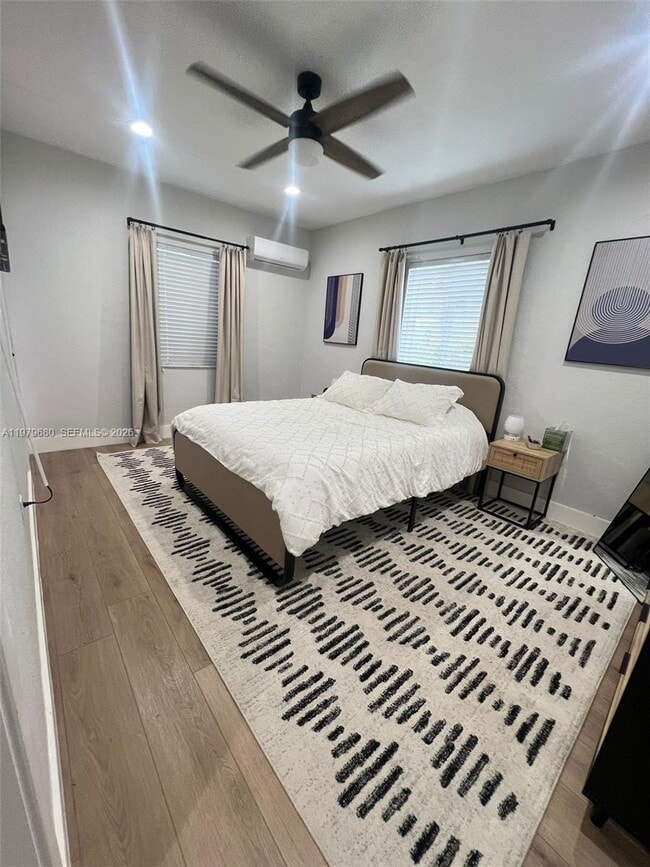 Photo - 2315 Taylor St Unit 3