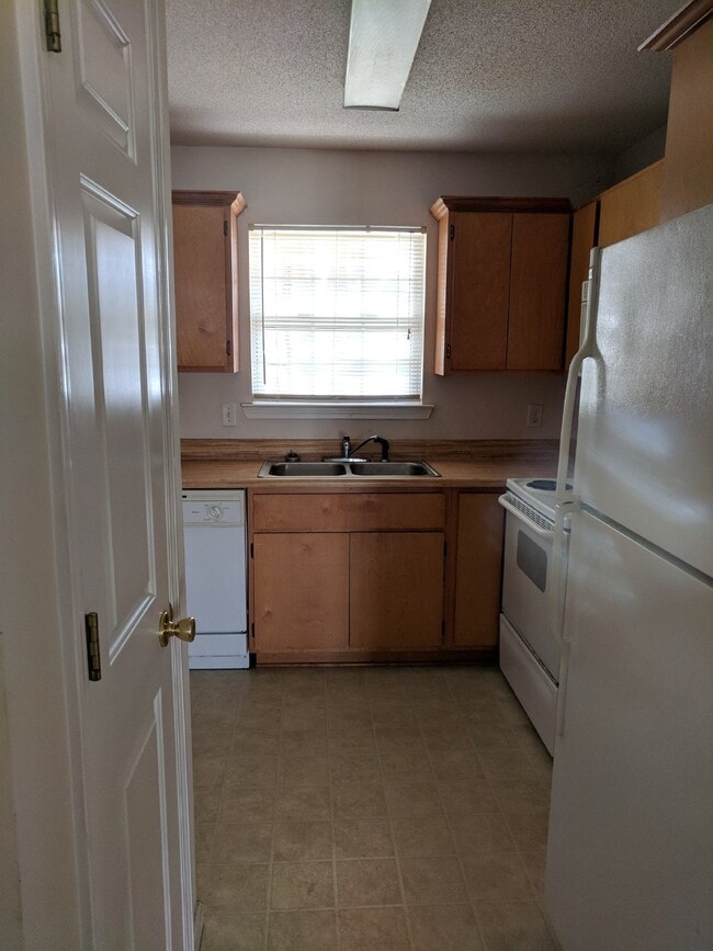 Photo - Apartment for Rent Unit 212