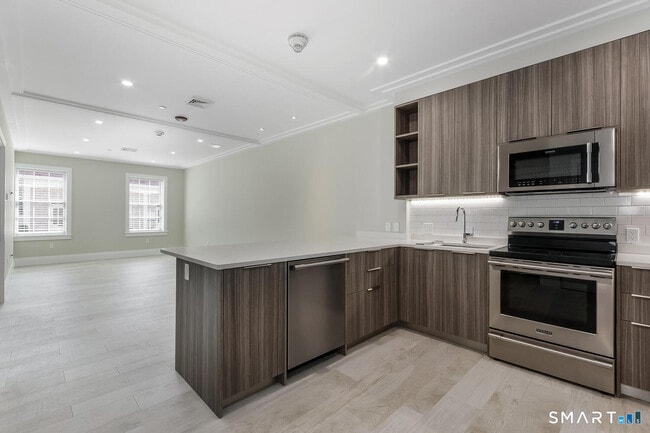 Photo - 1990 Bronson Rd Unit 2