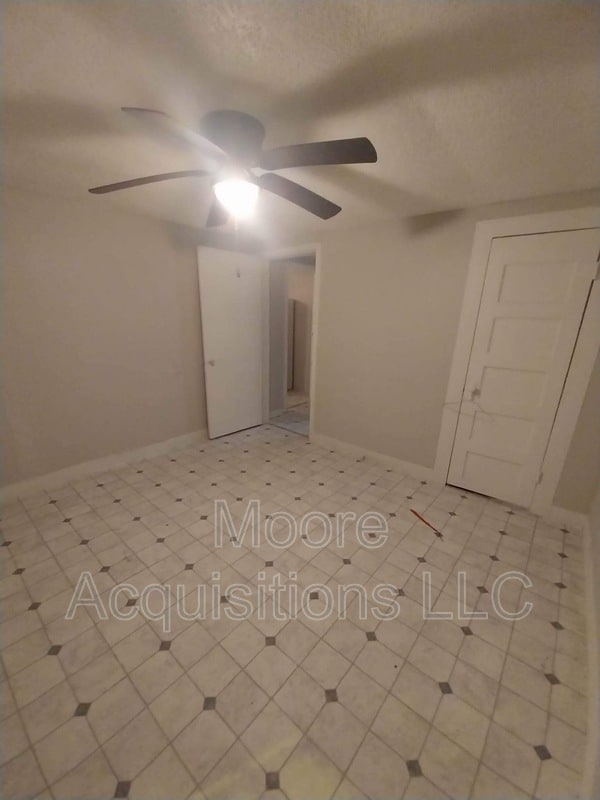 Photo - 1811 Nowlin St