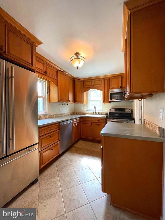 Photo - 7007 Grove Rd