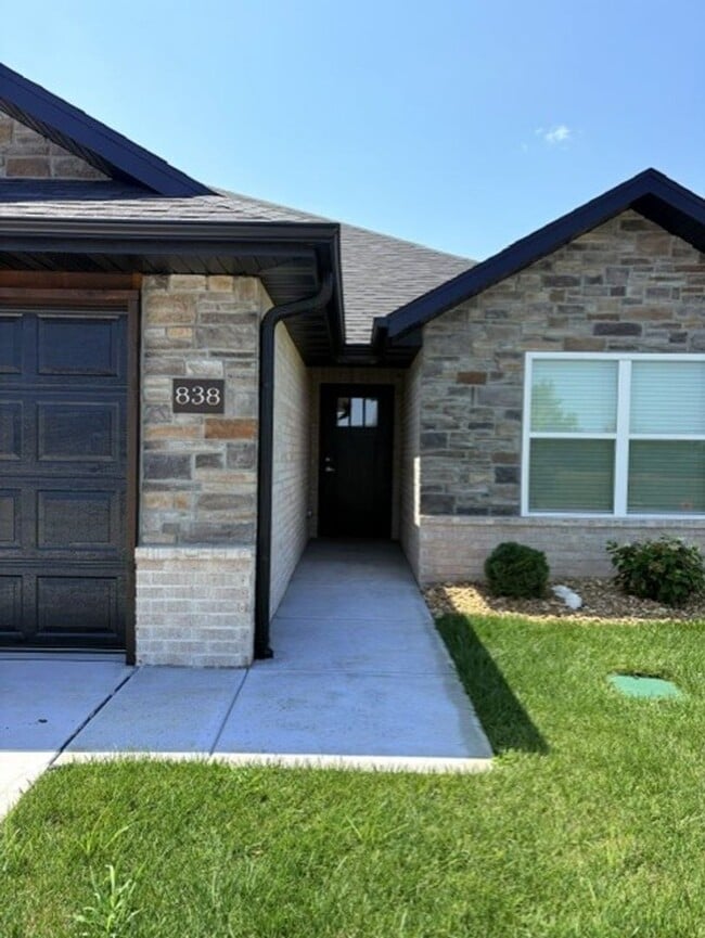 Photo - 838 E Crystal Ave