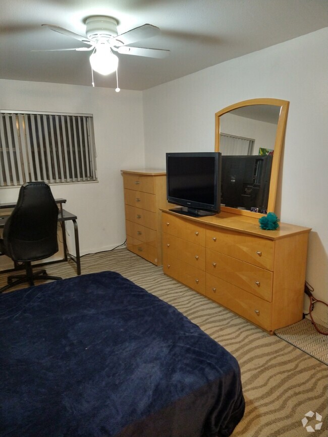Building Photo - 3481 NE Melba Dr Rental