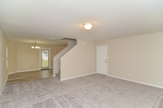 Photo - 130 Dormont Dr NE