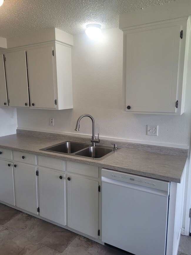 Photo - 2BD/1BA Duplex with large fenced yard Available June 5th!