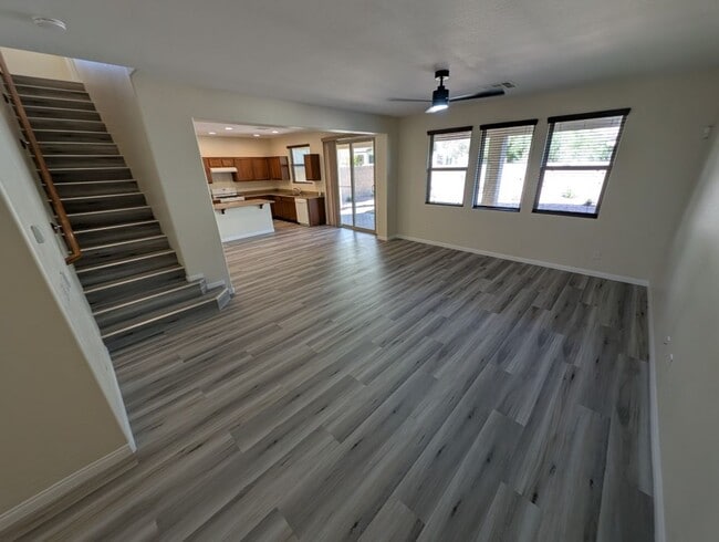 Photo - 152 Walkinshaw Ave