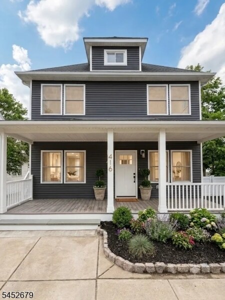 Photo - 416 Catherine St
