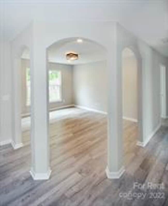 Photo - 129 Bosburg Dr