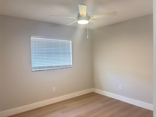 Photo - 10935 Gable St