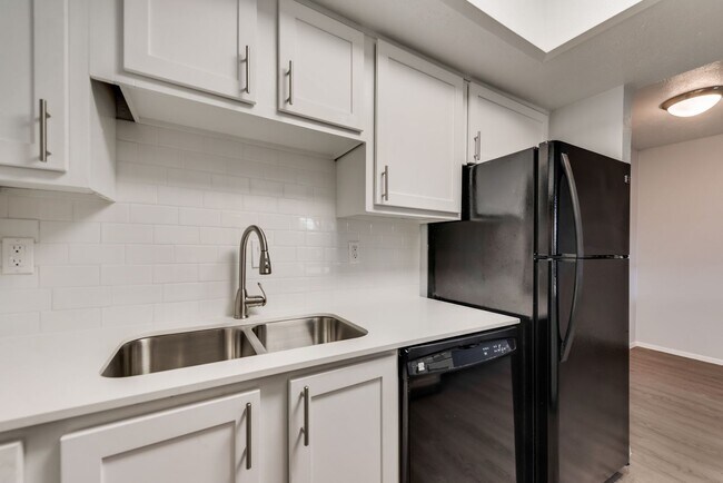 Photo - The Sutton on Park Lane