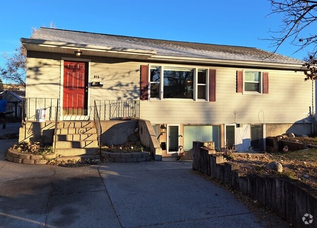 Building Photo - r815 Ave C Unit 815 Rental