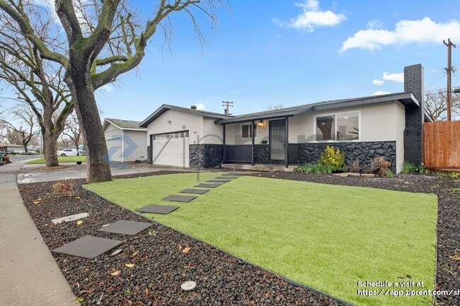 Photo - 1821 Debonaire Dr