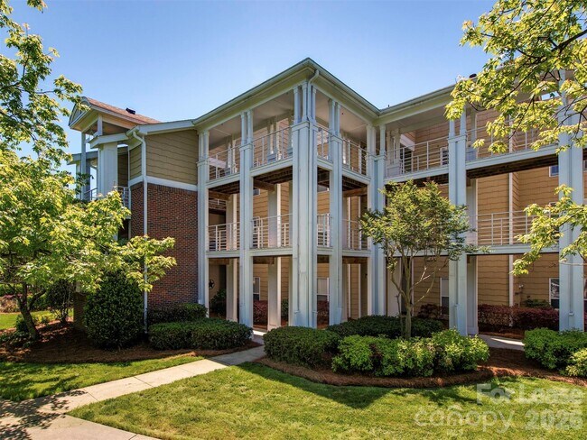 Building Photo - 18521 Harborside Dr