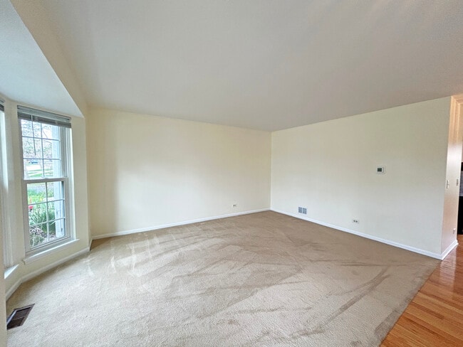 Photo - 6146 Golfview Dr