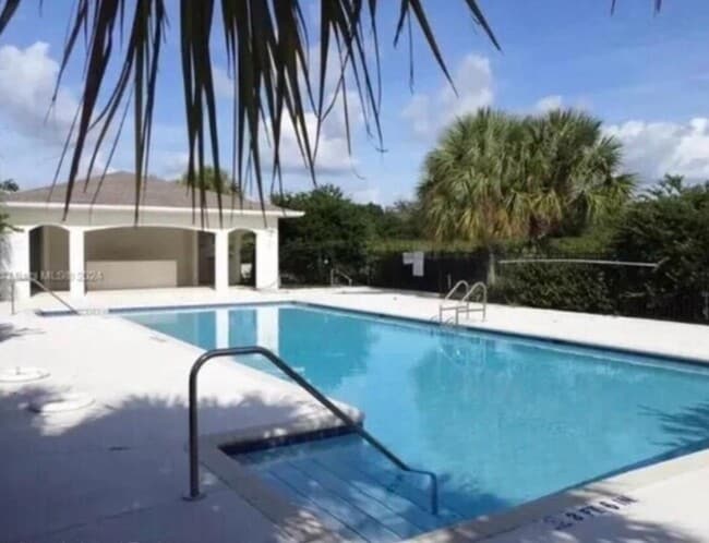 Photo - 1520 Las Villas Blvd