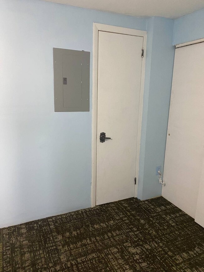 Photo - 2803 Cleveland Ave SW