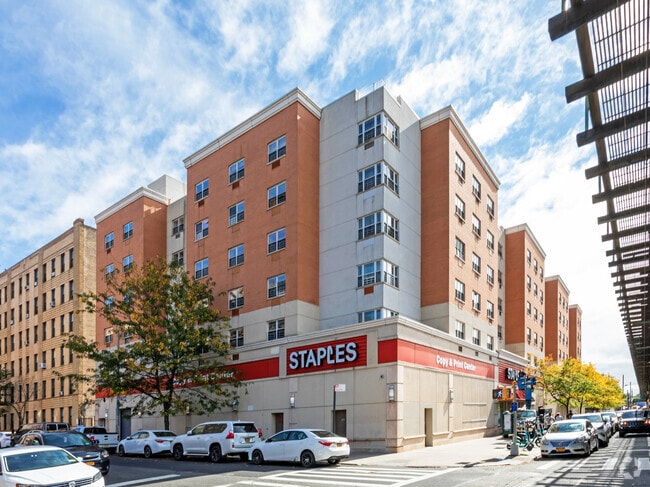 Photo - White Plains Courtyard Apartments