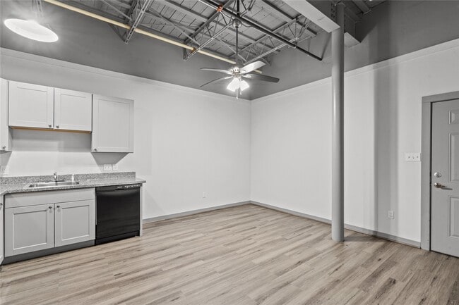 Photo - 612 W Texas Ave Unit 216